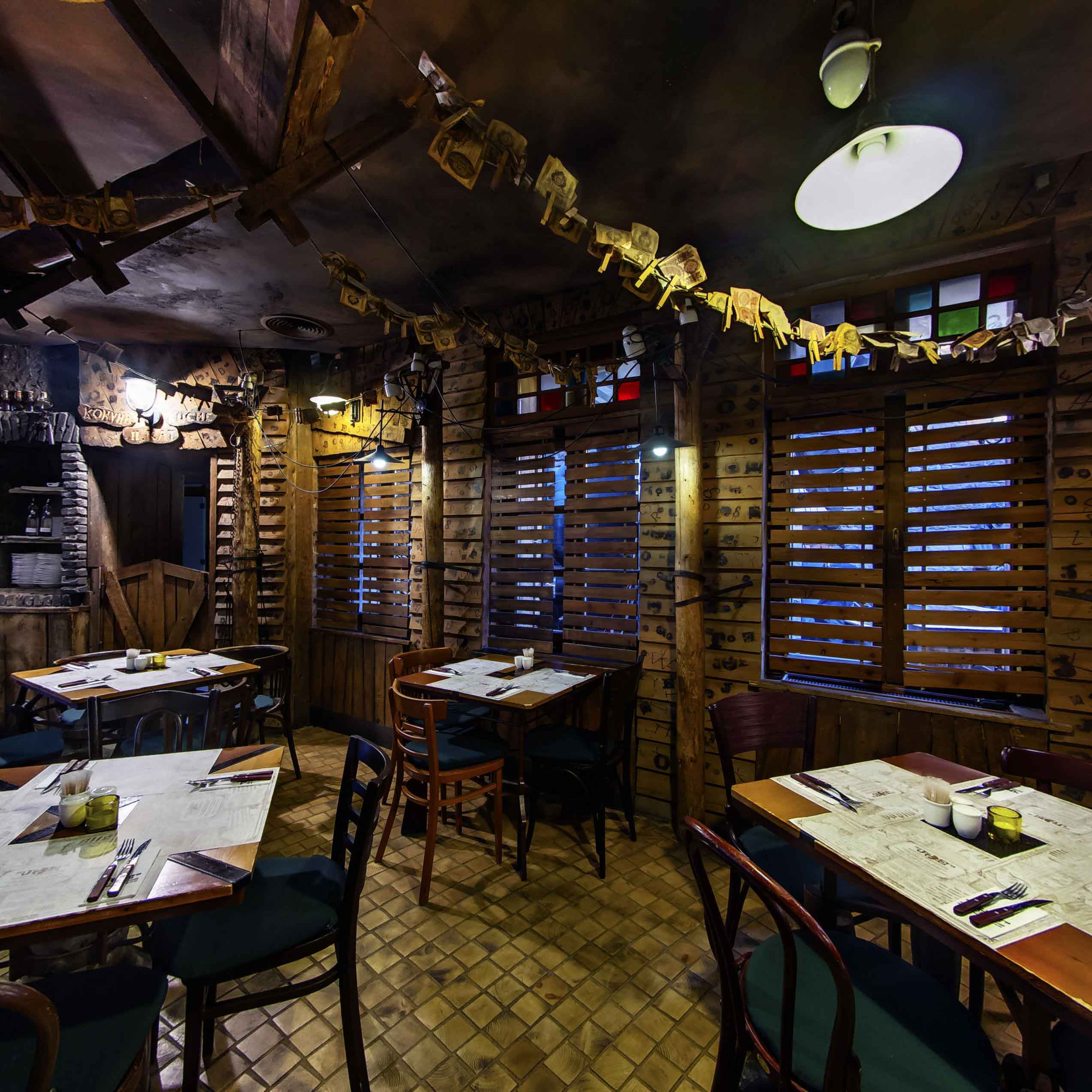 Papa Joe's Saloon & Steakhouse Soproni étterem